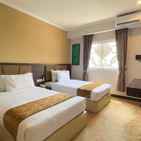 Lorin Syariah Solo Hotel Εξωτερικό φωτογραφία