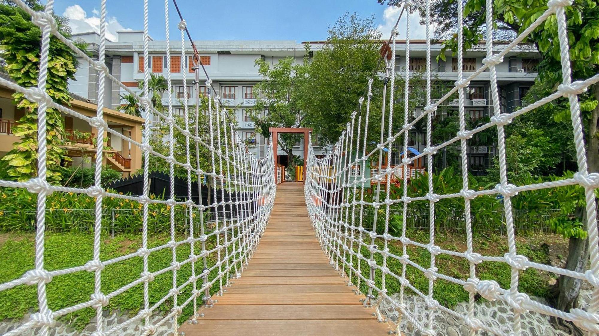 Lorin Syariah Solo Hotel Εξωτερικό φωτογραφία